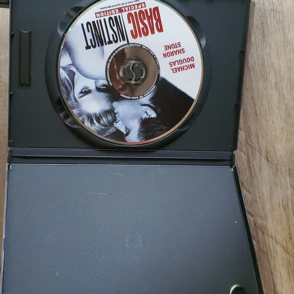 Basic Instinct Special Edition ( Michael Dougla Sharon Stone ) - Picture 2 of 3